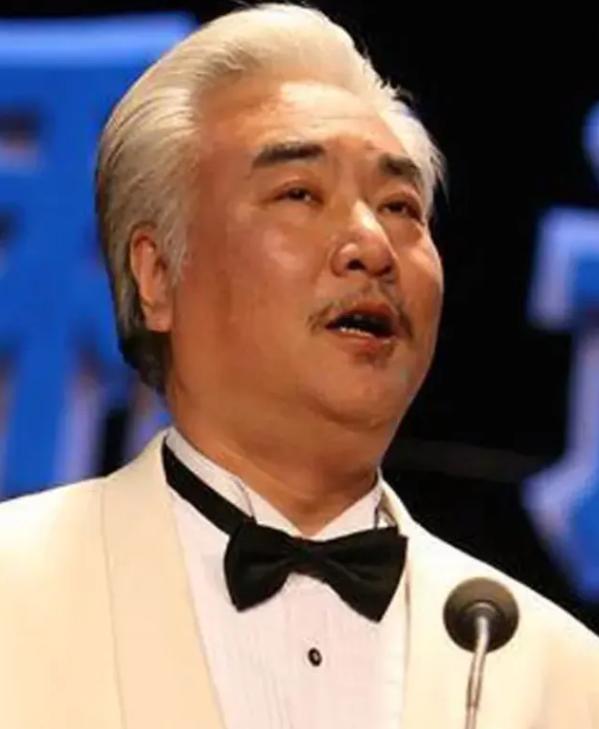 5 月 28 日，男高音歌唱家刘维维走了。

消息传来的时候，很多人愣了一下。就