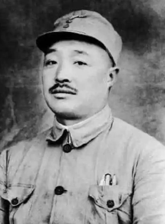 朱德大儿子朱琦27岁参加抗日作战时受伤落下终身残疾，30岁还没成家，贺龙元帅亲自