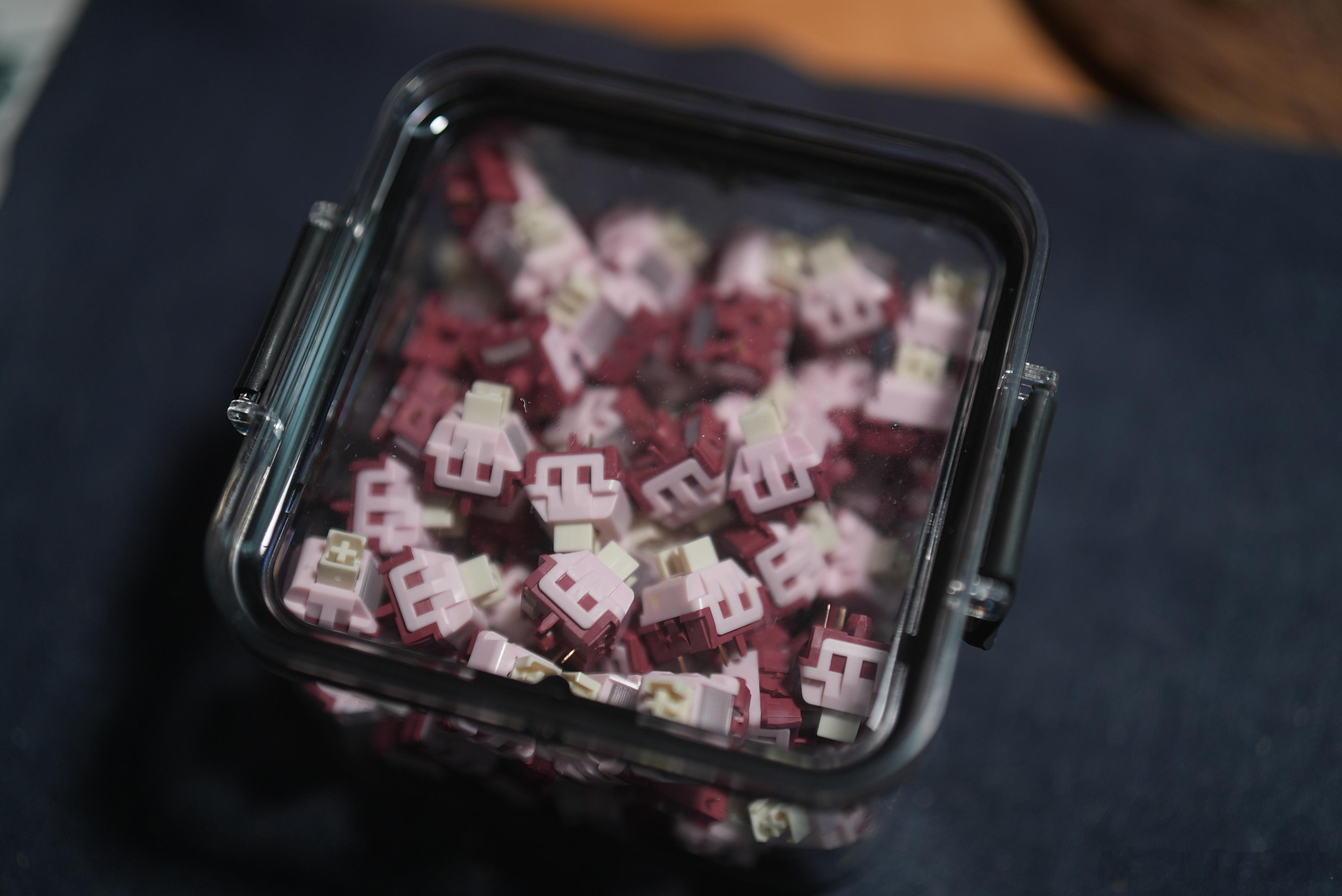 最近很火的国产静音轴pinkpink，果然不同凡响。 