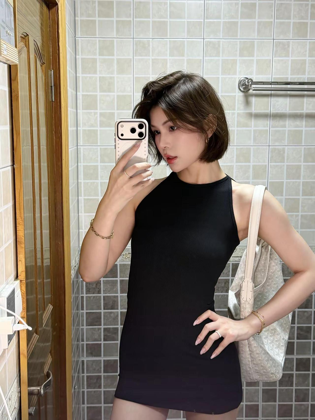 短发酷girl 短发 短发女生 今天穿什么 对镜拍