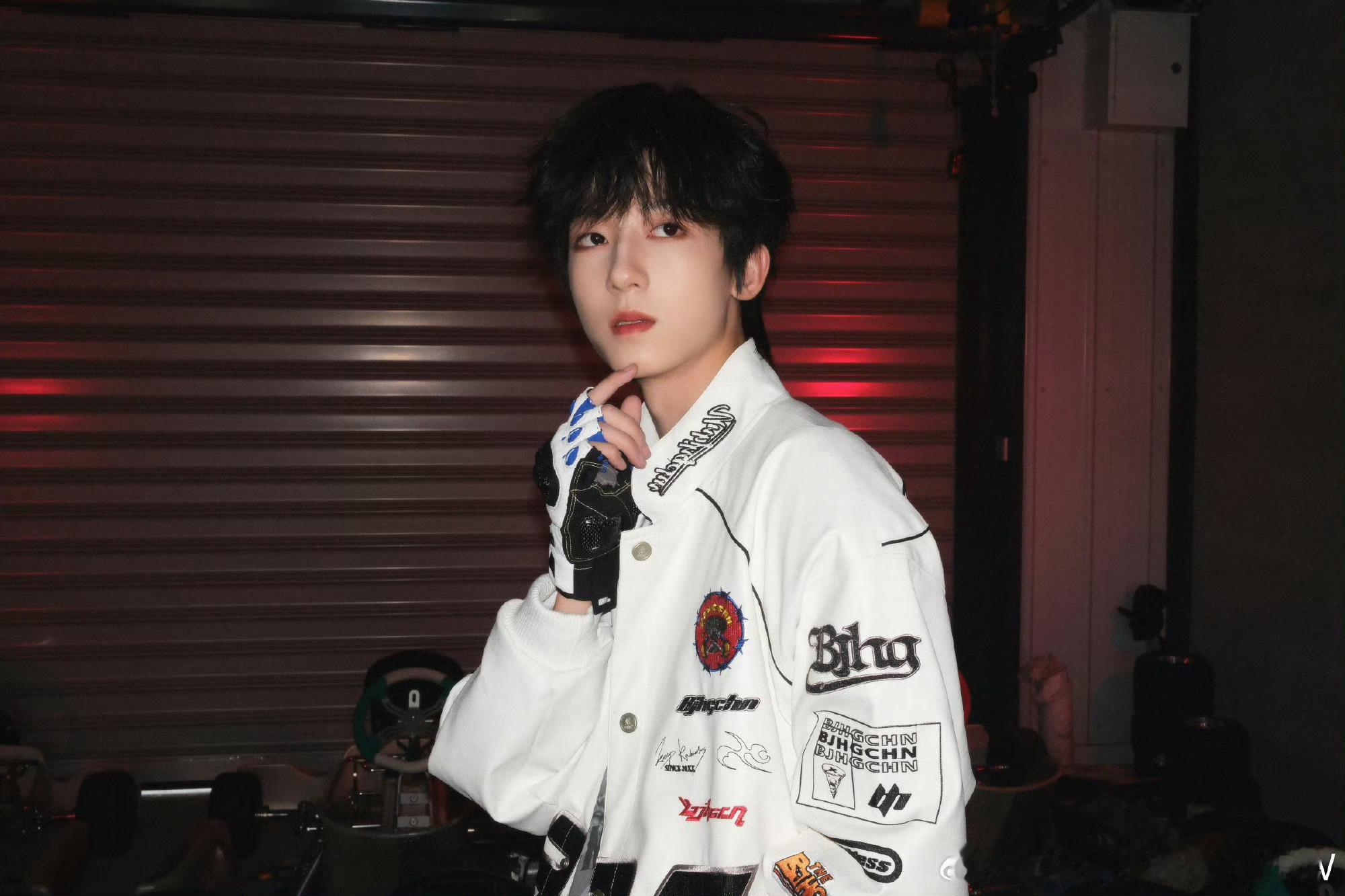 杨博文坐船拍摄晕吐怎么回事啊 