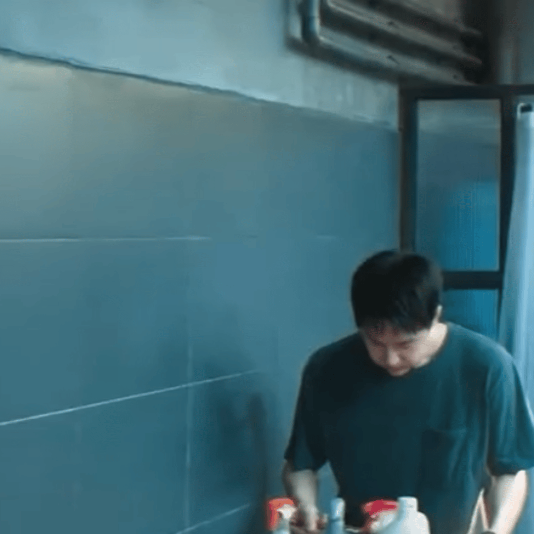 老王在家惹肖肖生气了就这样