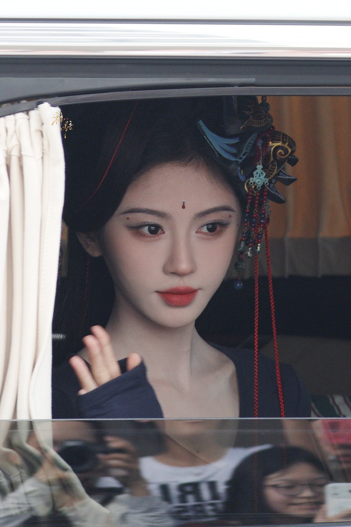 鞠婧祎韩小美 jjy鞠婧祎金钱堡垒 聆听枫叶的旋律，盛放在这个季节的海棠花似繁星
