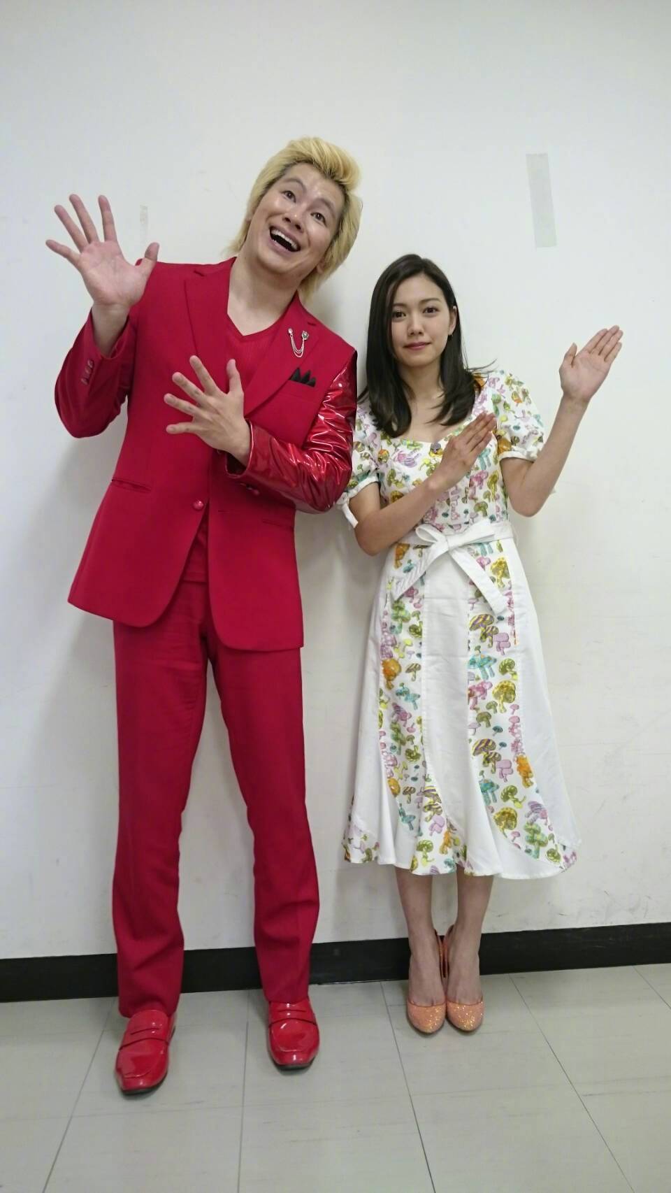 二阶堂富美结婚日本演员二阶堂富美（30岁）宣布和搞笑艺人kazulaser（41
