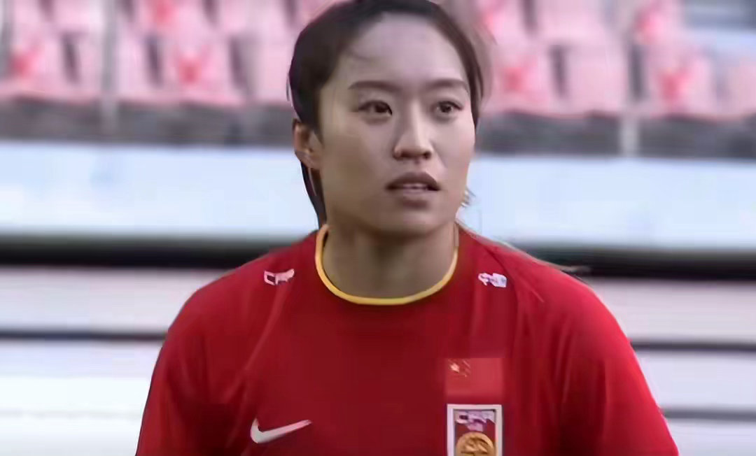 1-2惜败东道主！中国女足止步亚洲杯四强，米利西奇两大败笔引争议，弃用一人最可惜