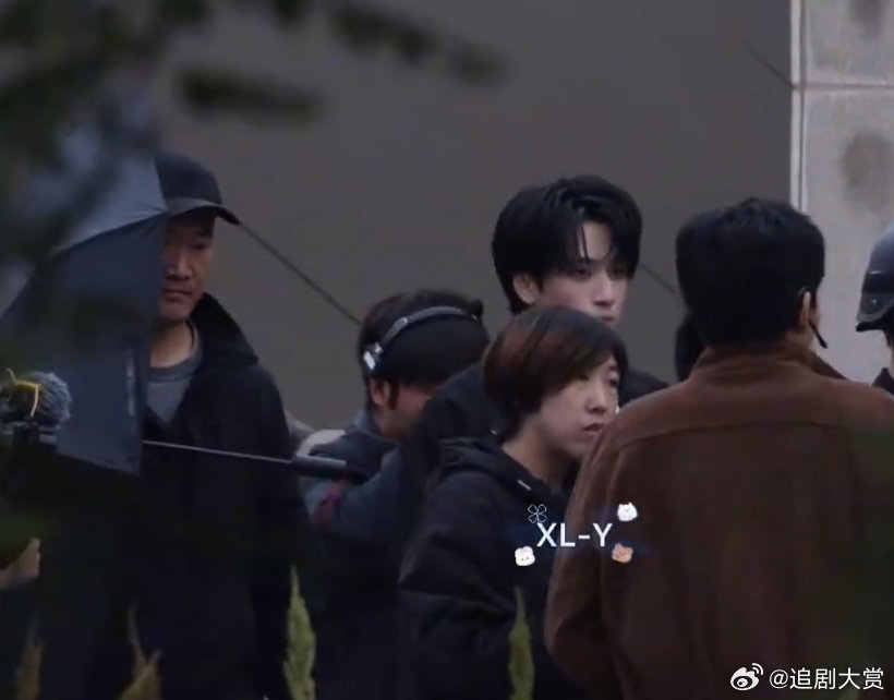 严浩翔看见未来杀青 严浩翔宋扬杀青严浩翔看见未来杀青，杀青快乐 ​​​