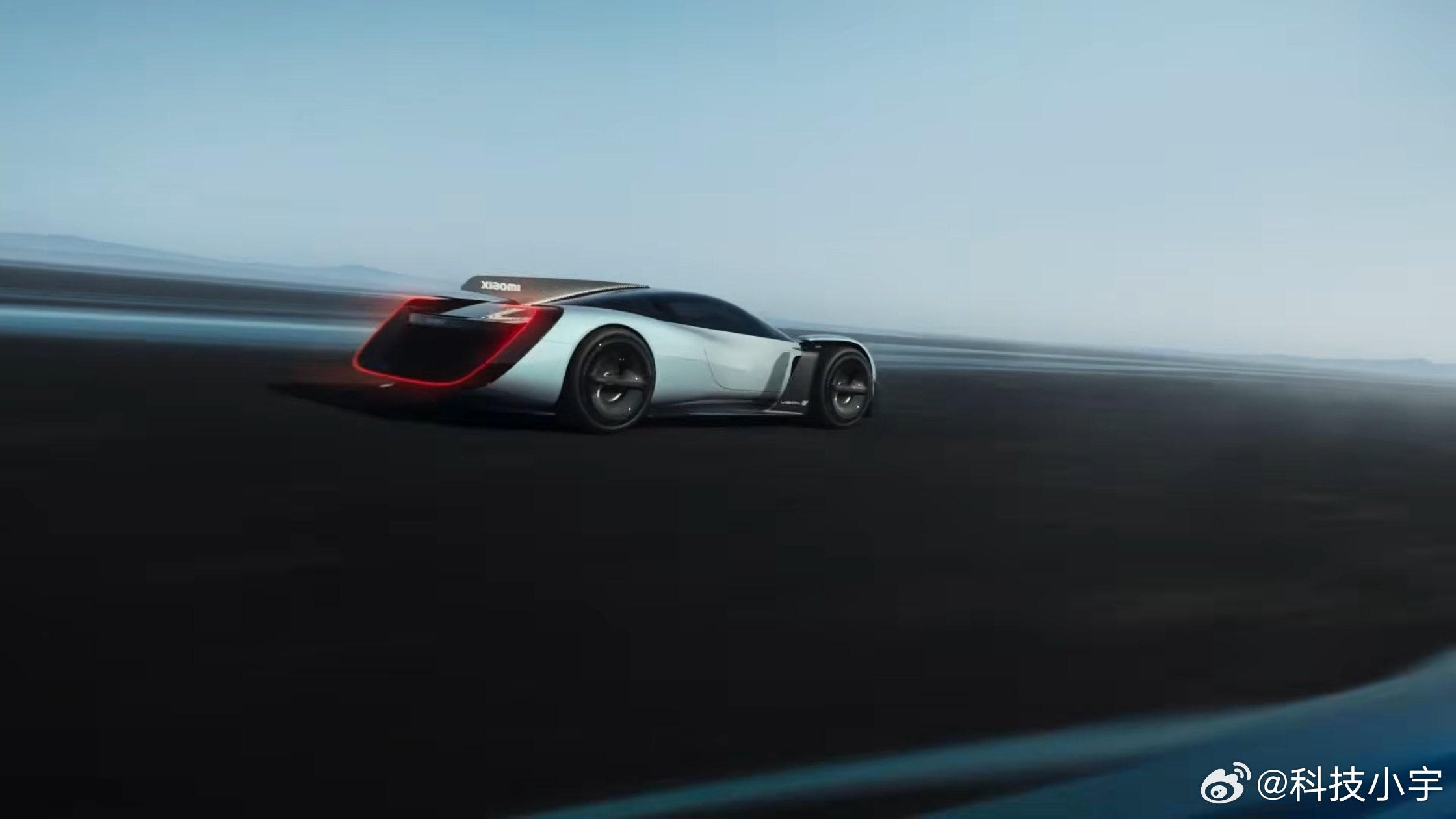 西班牙巴塞罗那MWC展会现场，小米Vision GT概念超跑成了绝对主角。这一刻