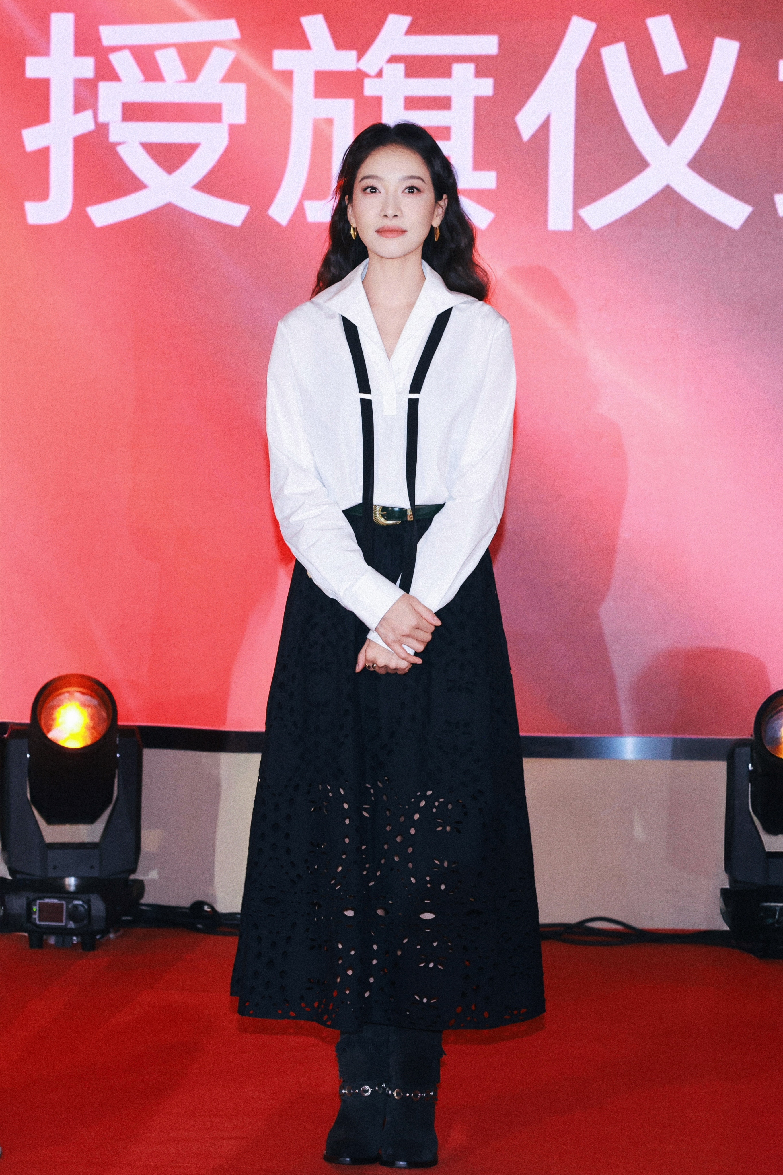 光影流转，温情相聚。和 共赴一场艺术联欢，一起传递温暖与感动的力量。   