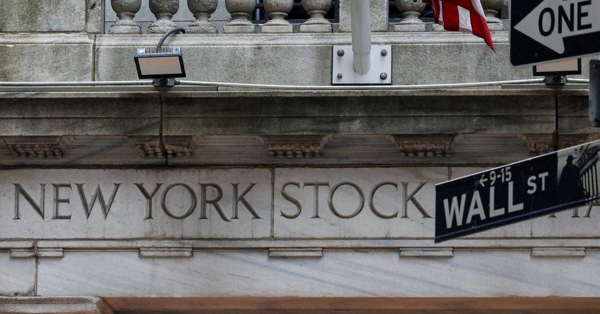 [To learn English]
Investors will look i