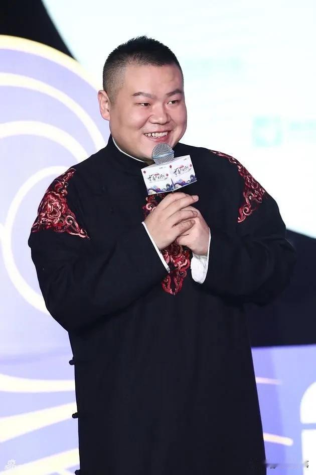 著名相声演员，影视演员，岳云鹏说：2004年，我和孔德水一起去的德云社，当时我俩