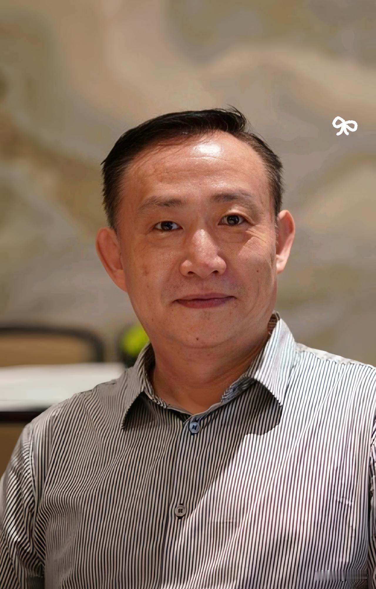 卢麒元敢硬刚“十五五”冒头的私有化，直指水电、数据等国之命脉，看完真让人揪心到攥