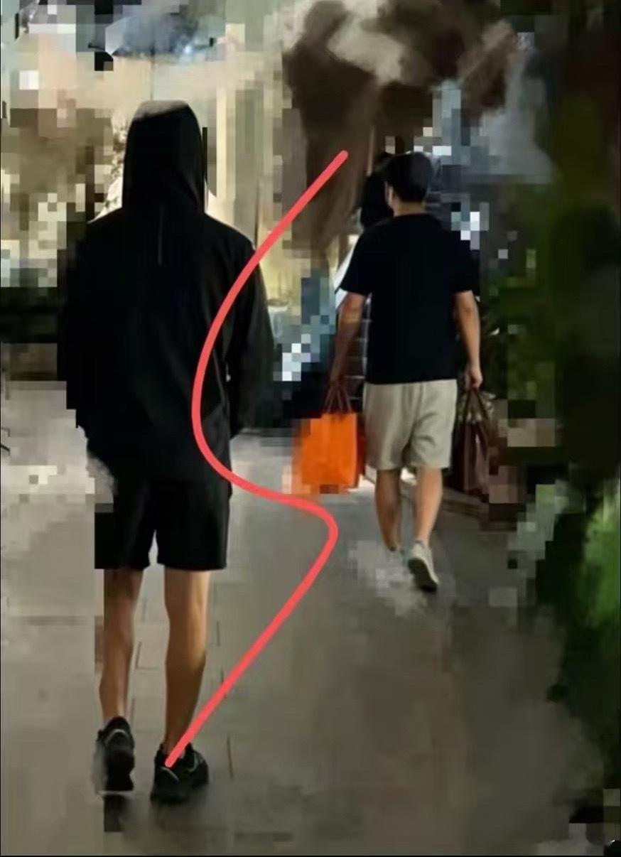 终于出现了