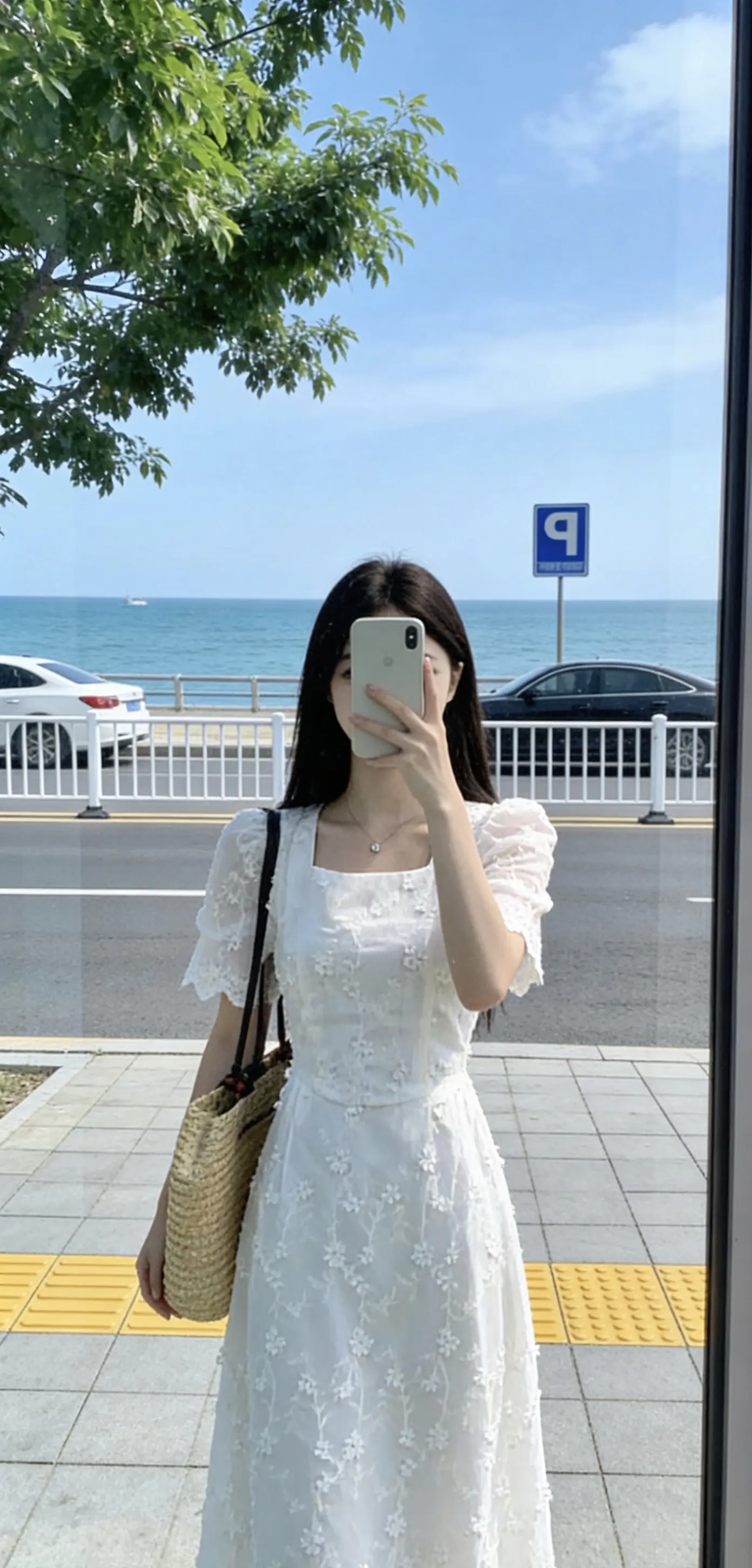 “让人独立的从来不是鼓励，            而是无人依靠时 逼出...