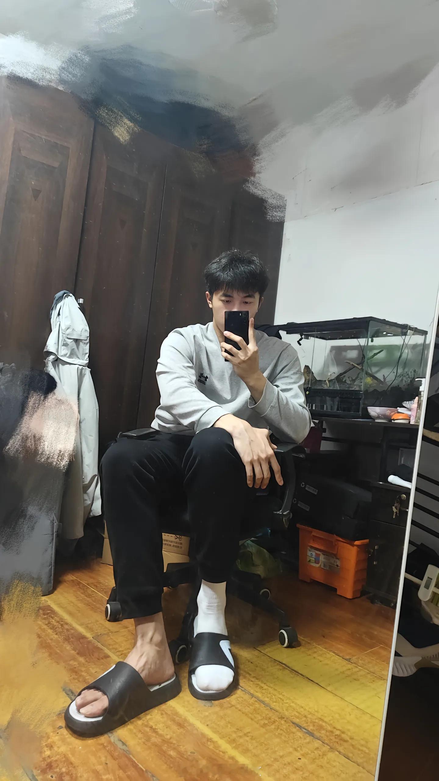 脚上的青筋[害羞] 