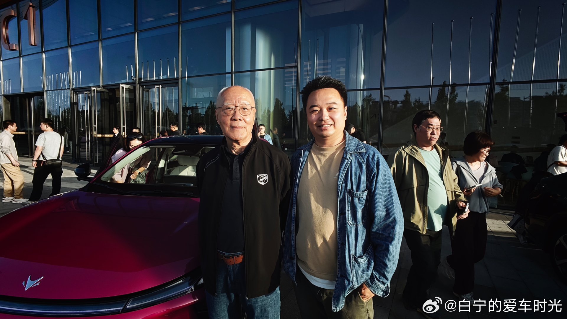 这是中国汽车历史上最重要的人物之一，李安定老师。他见证了几乎整个中国汽车历史，尤