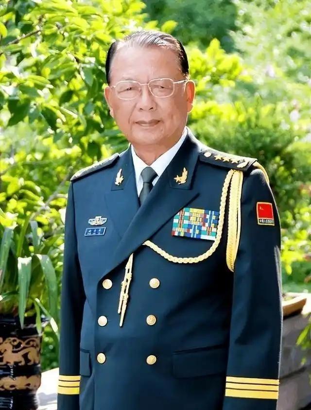 1993年，老战友的儿子来找赵南起上将，想请他帮忙调到北京工作。赵南起听了来者的