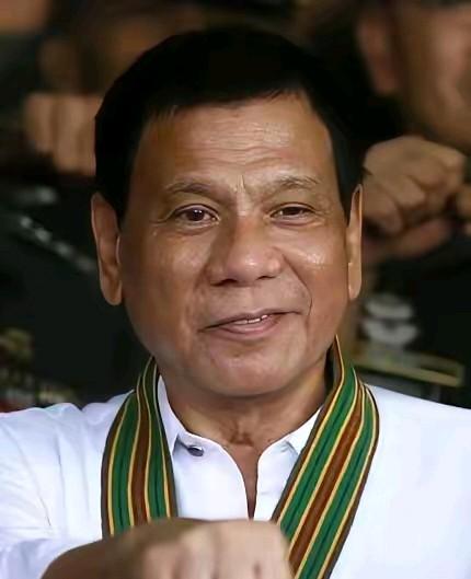 果不其然。
菲律宾方面突然宣布了，将与美国、澳大利亚、新西兰在黄岩岛以东海域进行