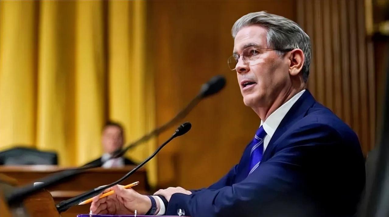 形势逆转！3名大法官倒戈，贝森特向美高院摊牌：整个国家将陪葬
B意外的听证会：特