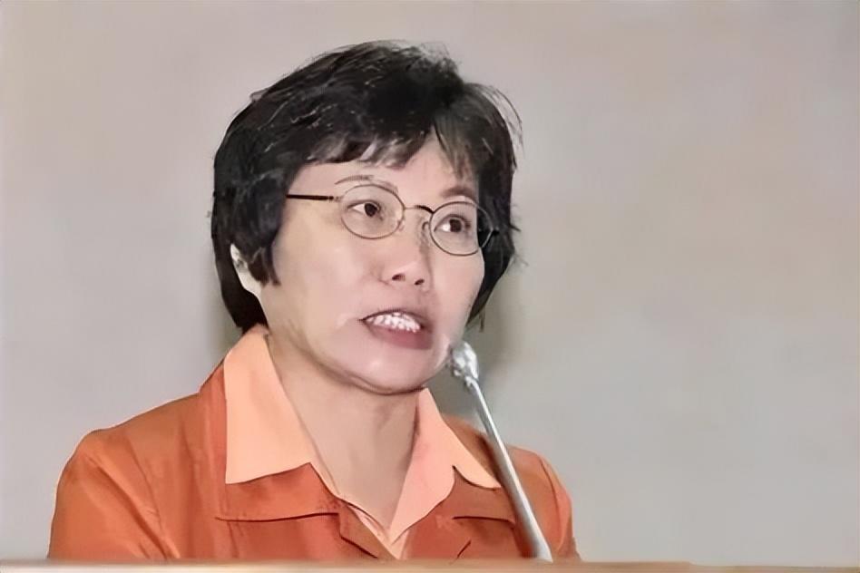 年 1 月 7 日，国务院台办举行例行新闻发布会，发言人陈斌华宣布将刘世芳、郑英