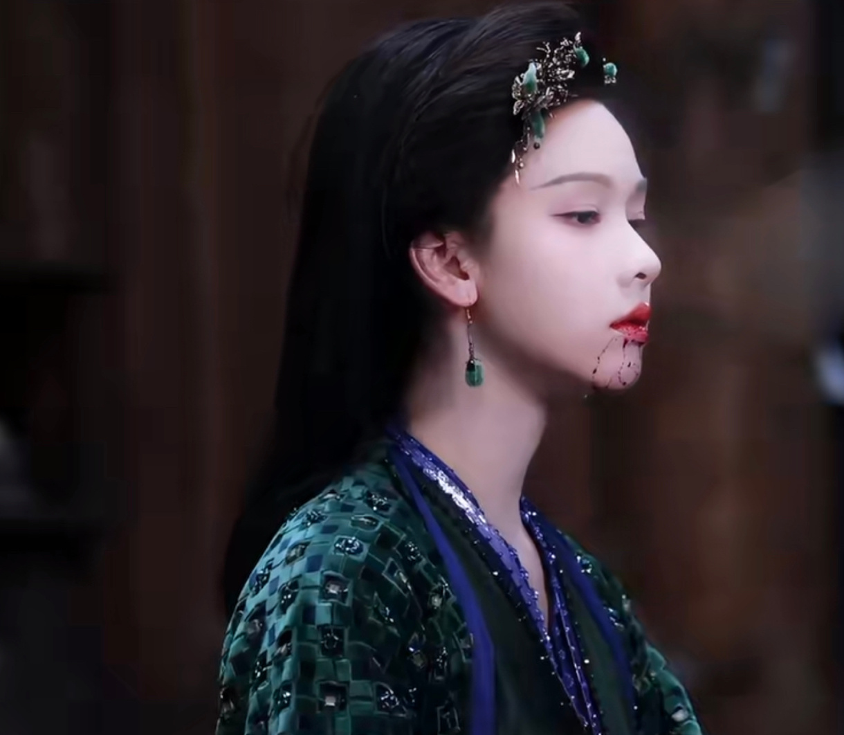 陈都灵《月鳞绮纪》雾妄言被穿心拍摄花絮，烟波里成灰也去的完美！ 