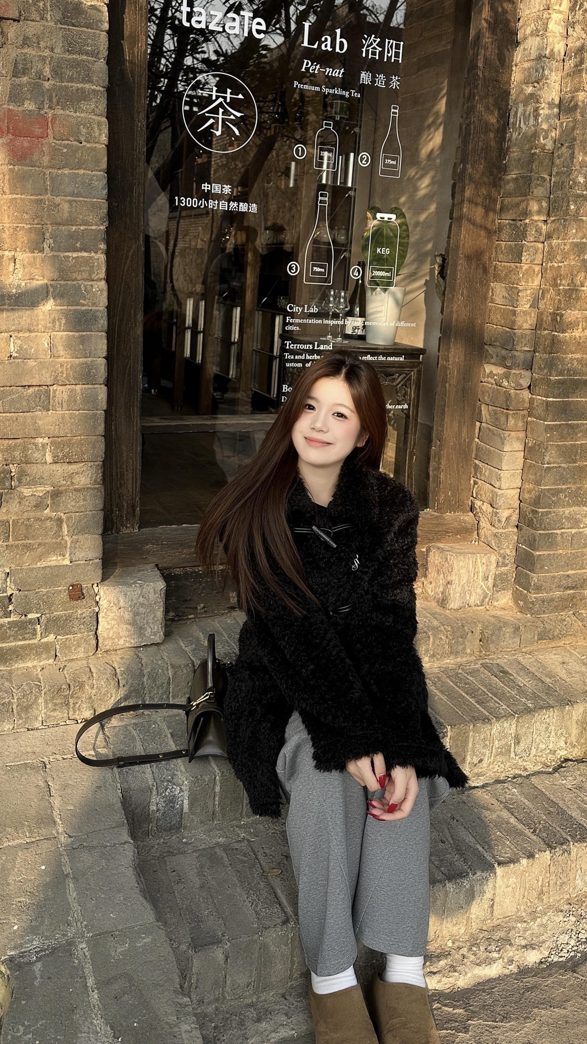 我们好不容易 我们身不由己