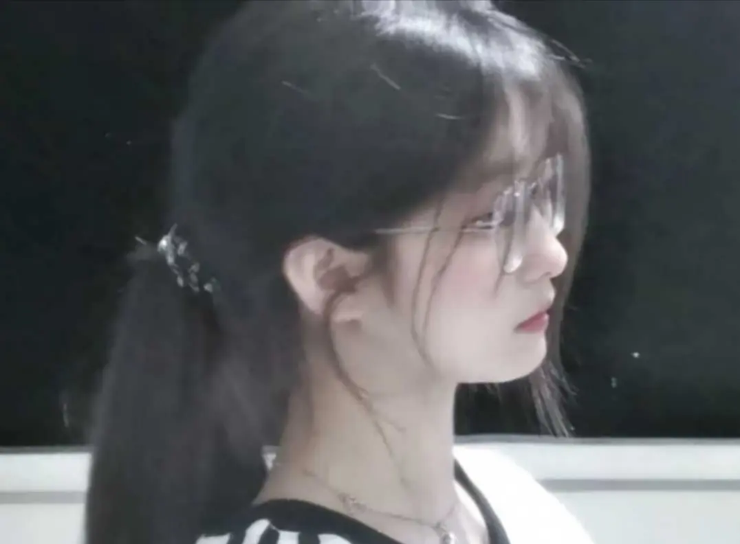 侧脸还是正脸？