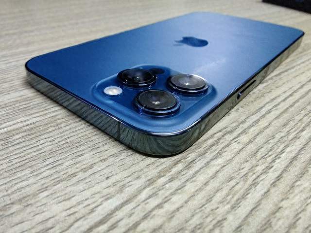 配色有点意外，没有黑色：苹果iPhone 18 Pro/Max三种颜色卡托曝光