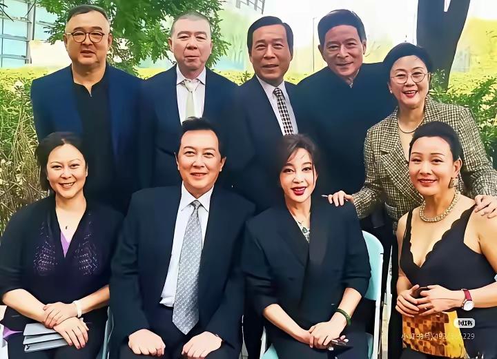 王铎：如今的演员都先富起来了，呵呵！