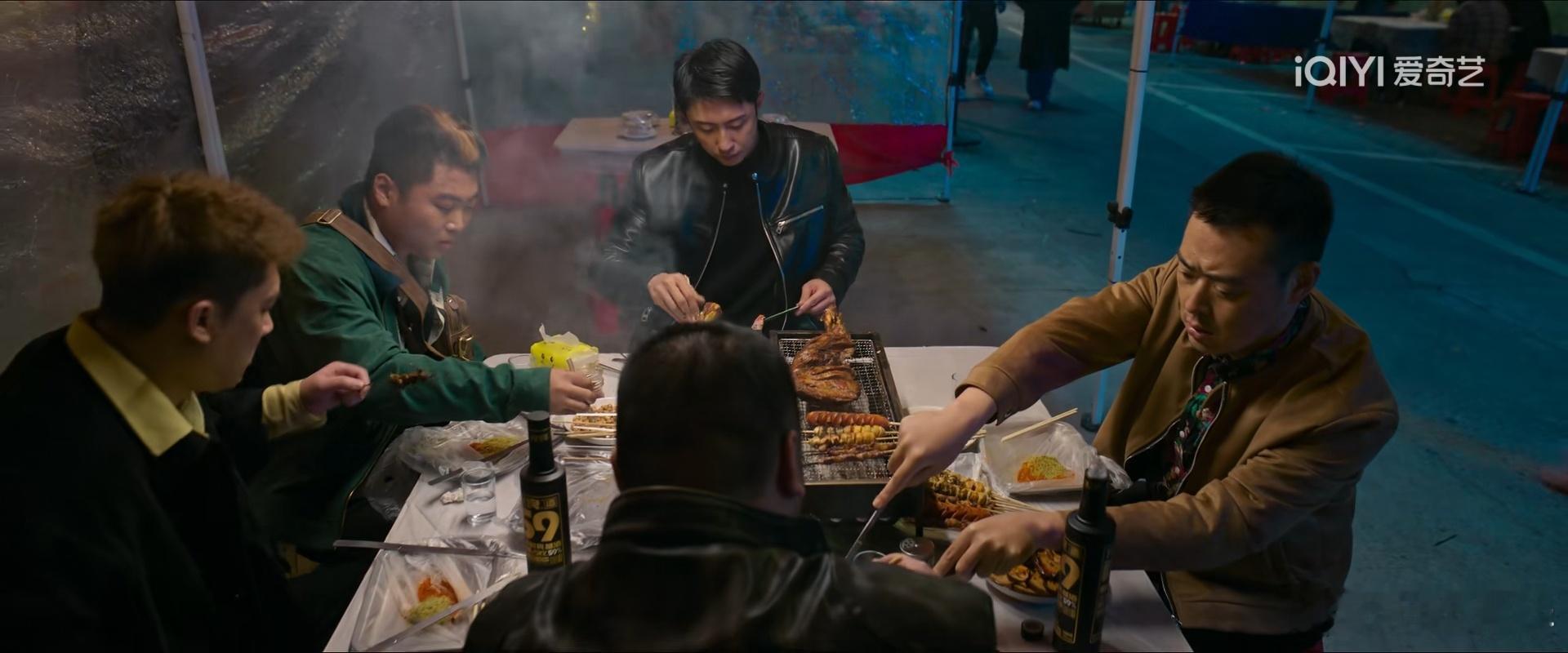 罚罪2黄景瑜秦枫黄景瑜罚罪2 第21集赚钱了，第二部都吃烤羊腿了，第一部的时候，