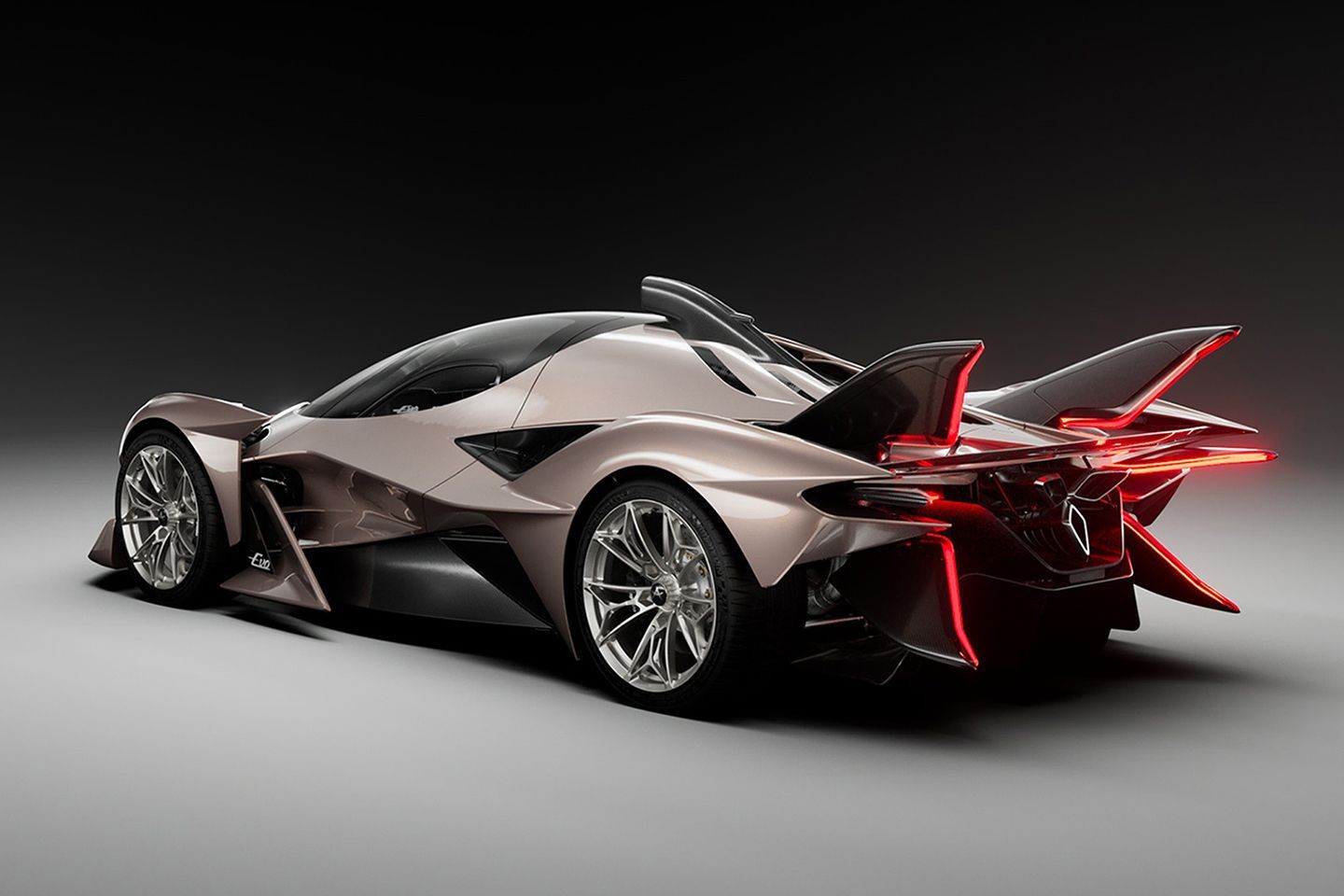 一天一张文艺照 阿波罗EVO量产版亮相～外观有细微变化，采用了新的尾排造型（图1