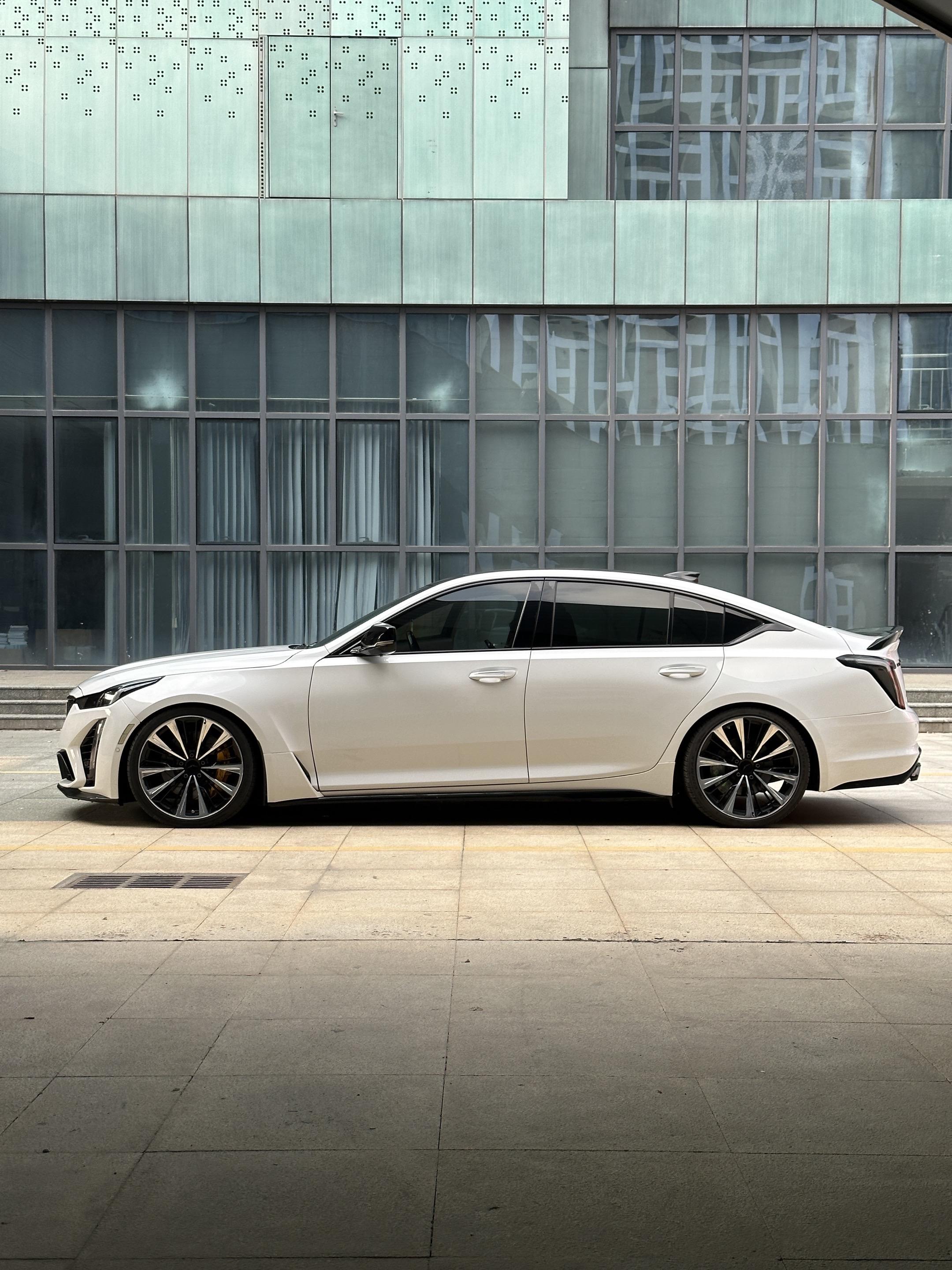 当年三十多万 买ct5的人现在后悔吗。