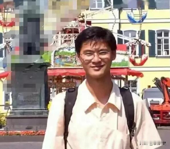 罗翔老师说： “混不好的人，一般都是儿童心智， 没有耕耘思维，没有过程思维， 没