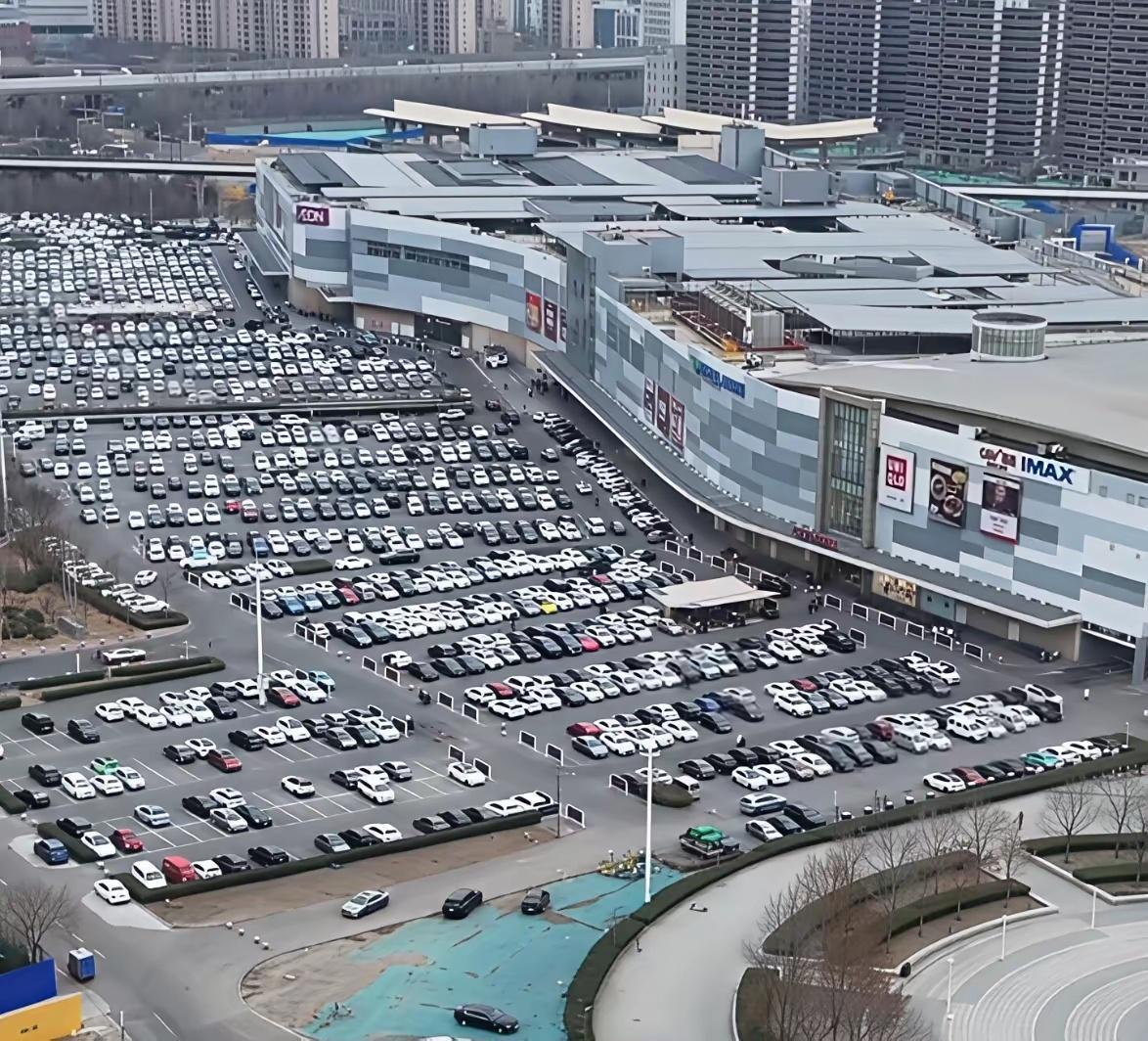 这是日本人在我国开的大型商场，它就是天津的永旺梦乐城，总占地面积高达26万平方米