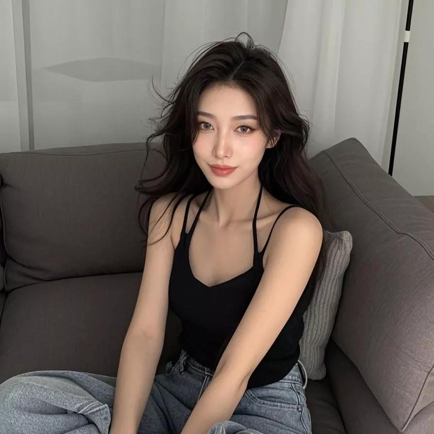 慵懒的午后，惬意的生活，温柔的美人。独处的周末午后 秋日小憩照 初秋少女感 秋日