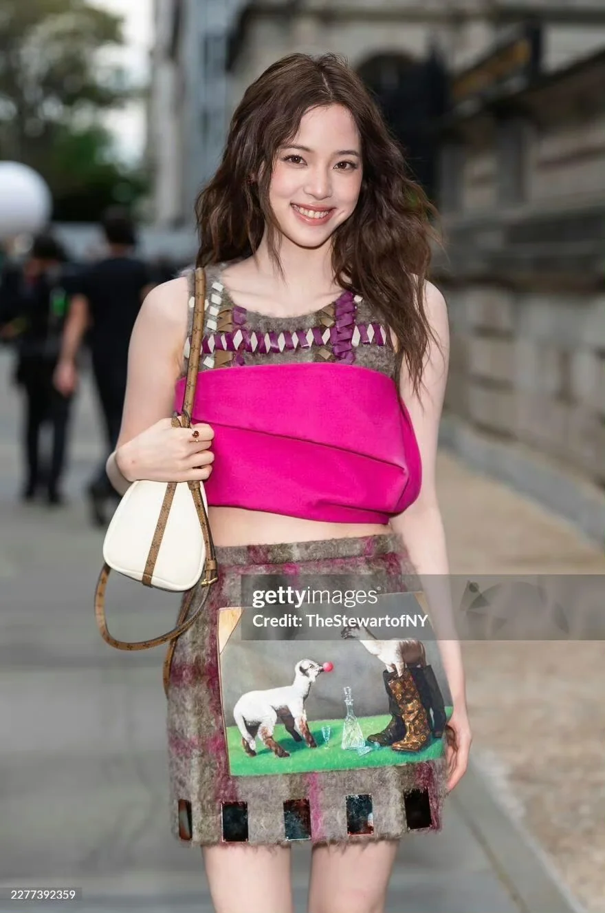 欧阳娜娜LV大秀生图 美到失语✨