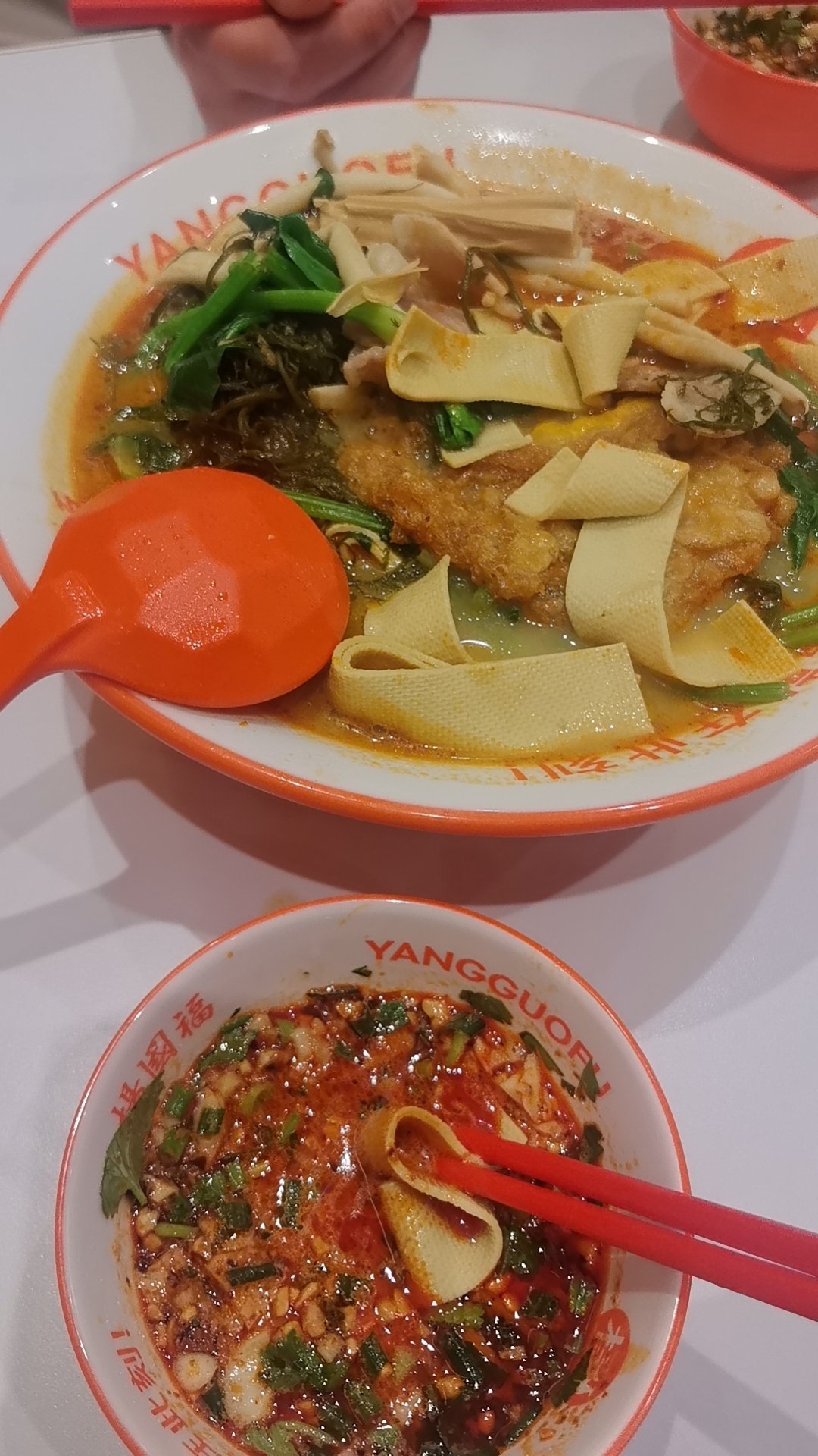 终于吃上了我想了很久的麻辣烫，反正吃不吃都不瘦，造吧！ ​​​