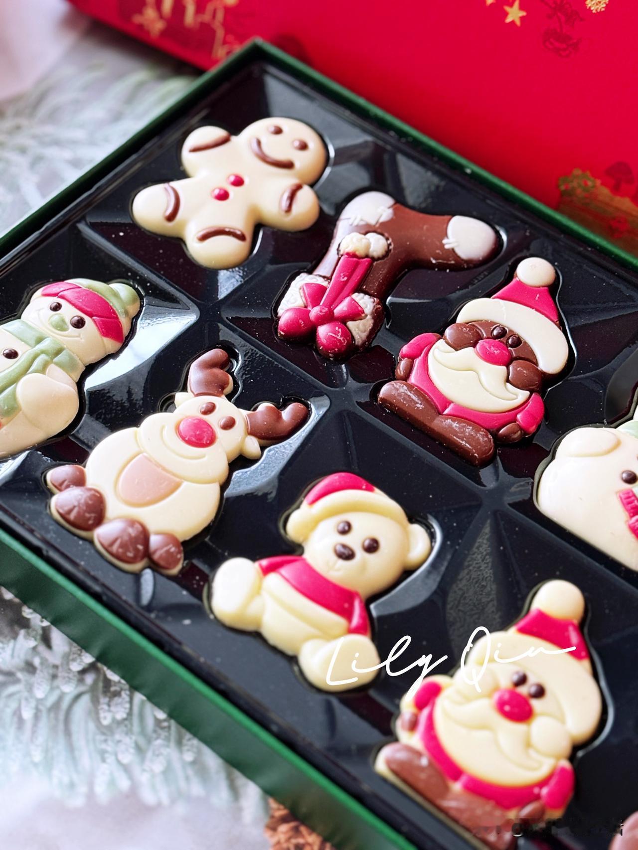 Wow🌟好炫的香格里拉酒店集团圣诞礼盒

🍫圣诞巧克力礼盒、🎄圣诞姜饼蛋糕