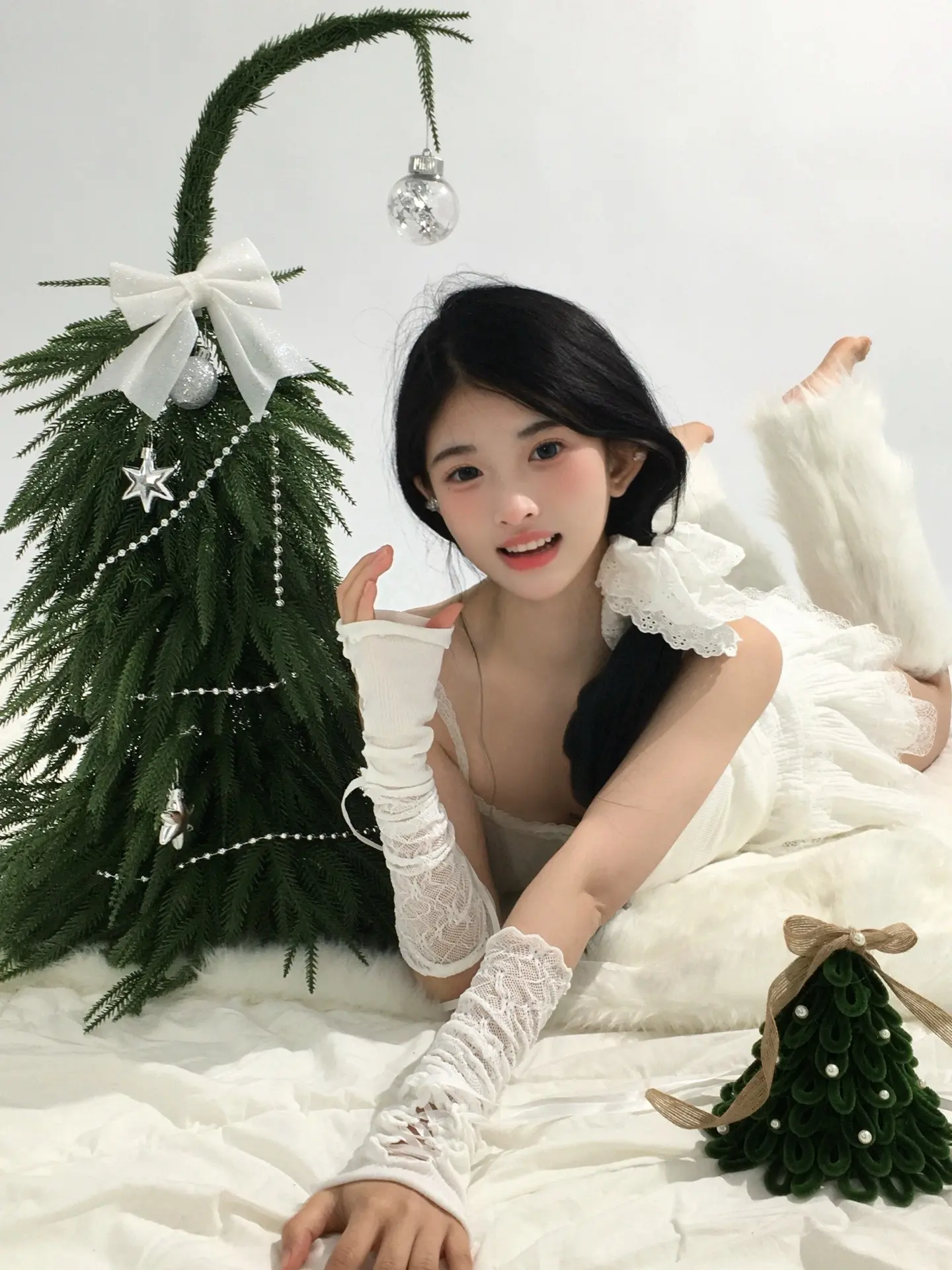 （⚪️'͜'⚪️）和🐈小dollar💵的圣诞照