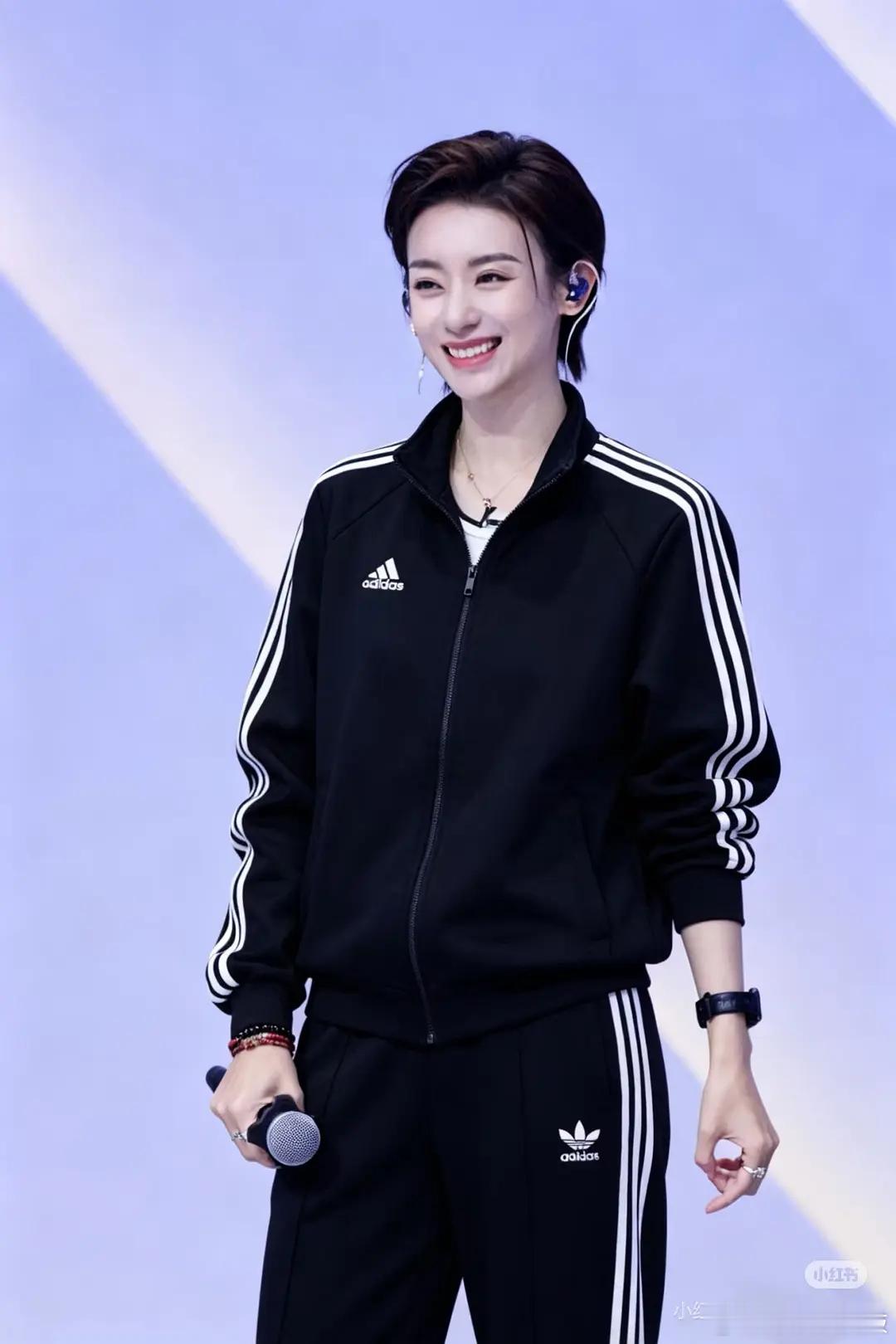 乘风2026｜我去，侯宇姐姐真的穿了黑色的阿迪‼️‼️乘风2026