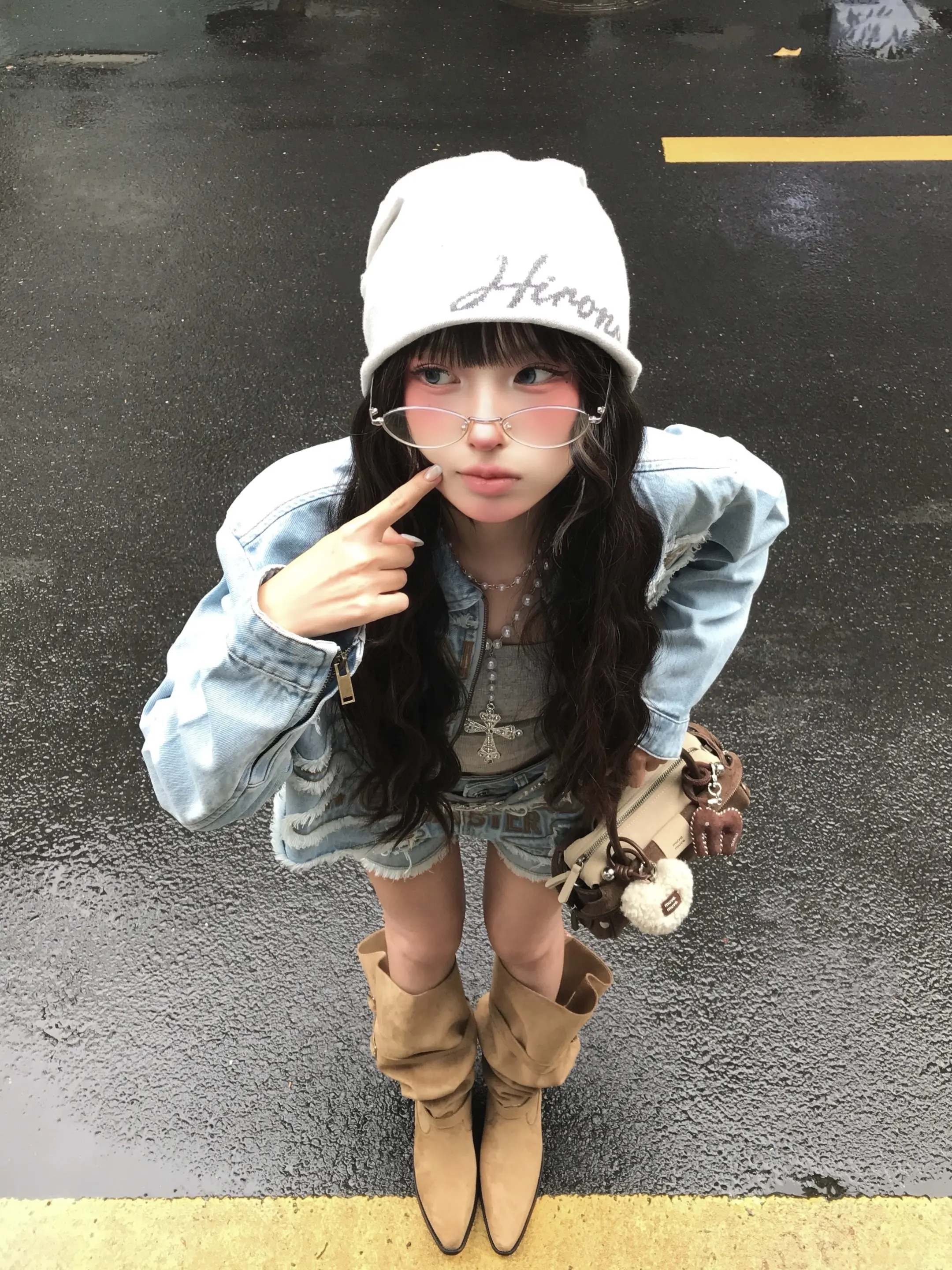 비도 오고 그래서…🌧️。