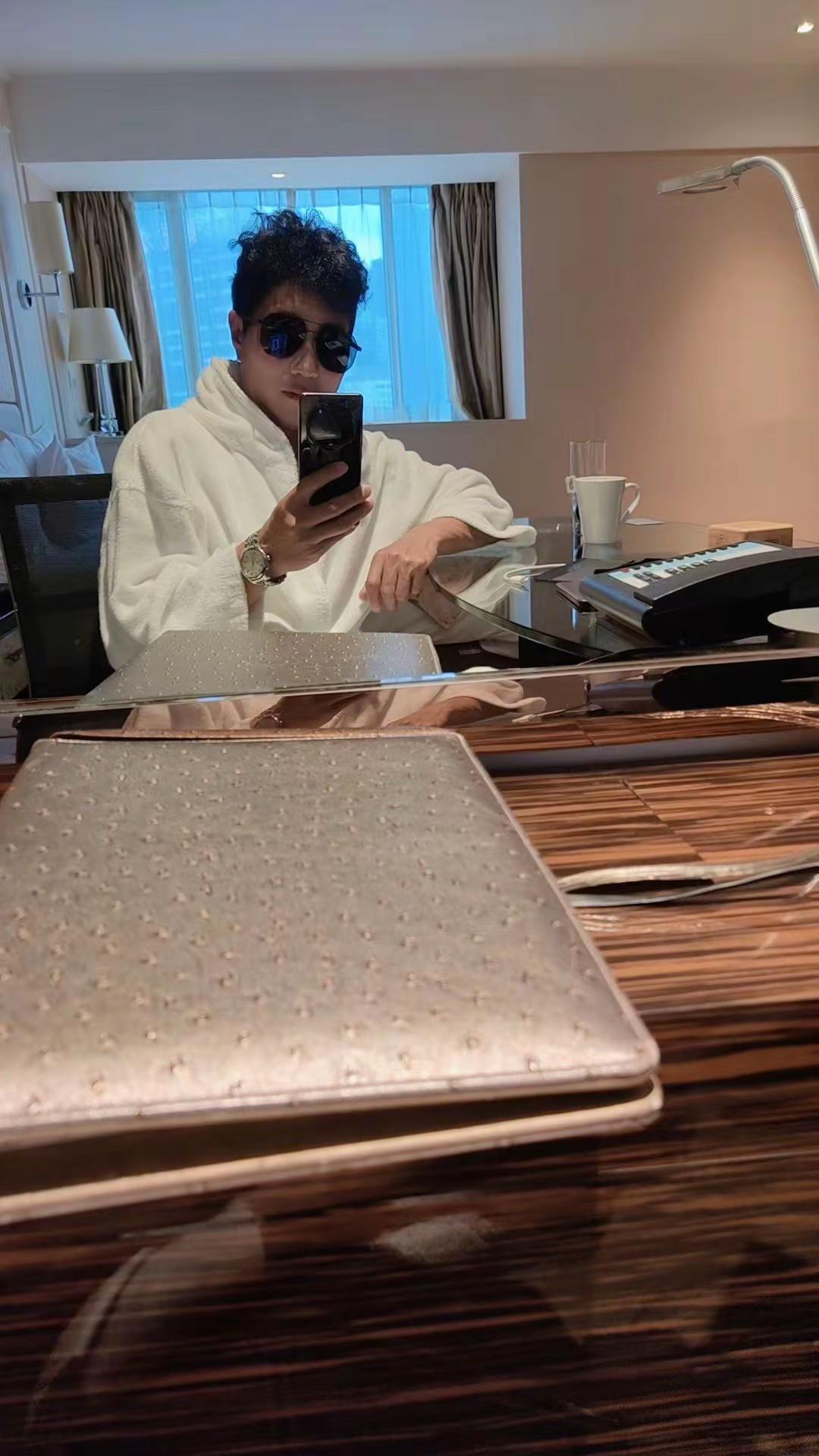 美好的一天，光荣的两天