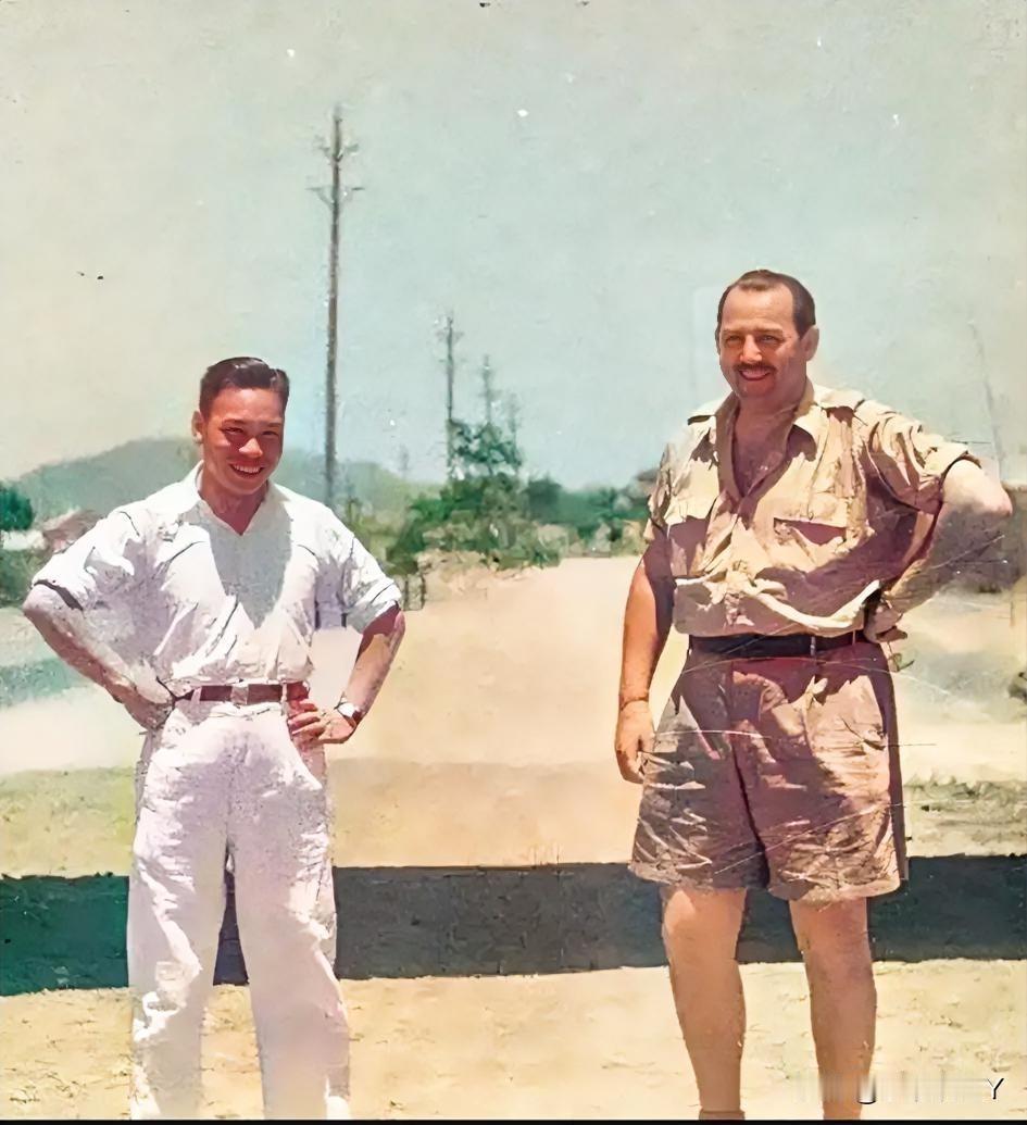 这便是蒋经国的真实相貌，都瞧瞧呗！这可不是演员扮演的，而是货真价实的真品，貌相呈