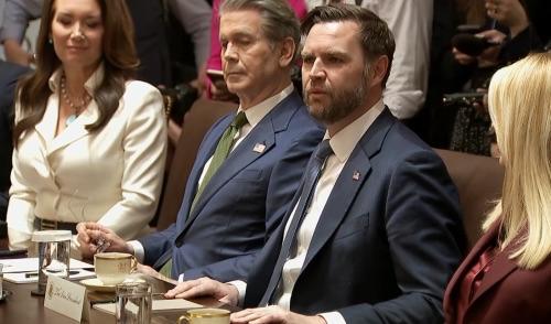 美媒报道，美国副总统万斯宣称，美国有能力动用一切手段，确保伊朗永远无法拥有核武器