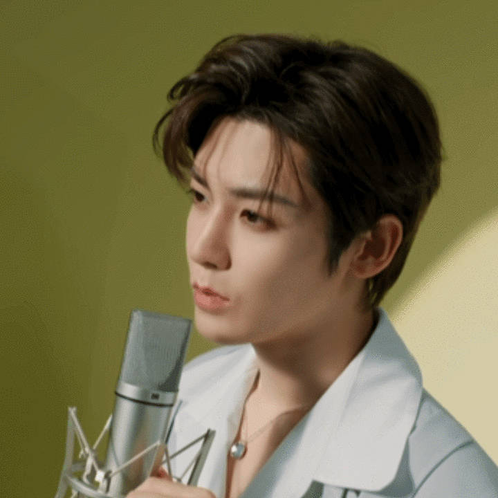 侯明昊的猫系男友感直接拉满！毛茸茸造型超治愈，搭配天猫的超值礼遇，这波心动根本停