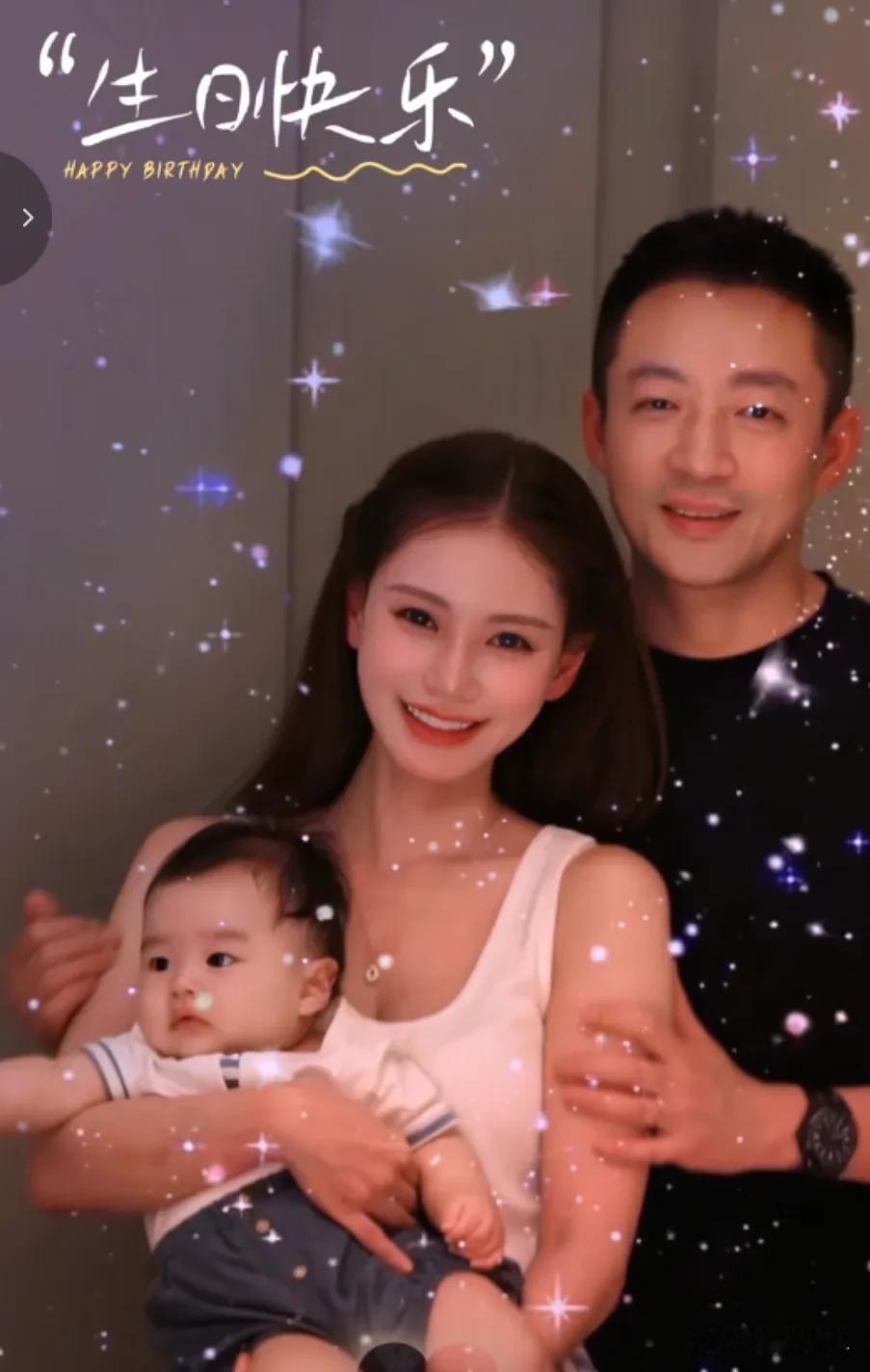 全域焕新
汪小菲和儿子小汪宝给妈妈马筱梅过生日。这是小汪宝陪妈妈过得第一个生日，