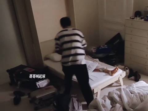 #邓为王星越同款脑回路##还有比邓为王星越更合拍的人吗# 看他们俩互动，会忘记这是综艺。就像两个朋友
