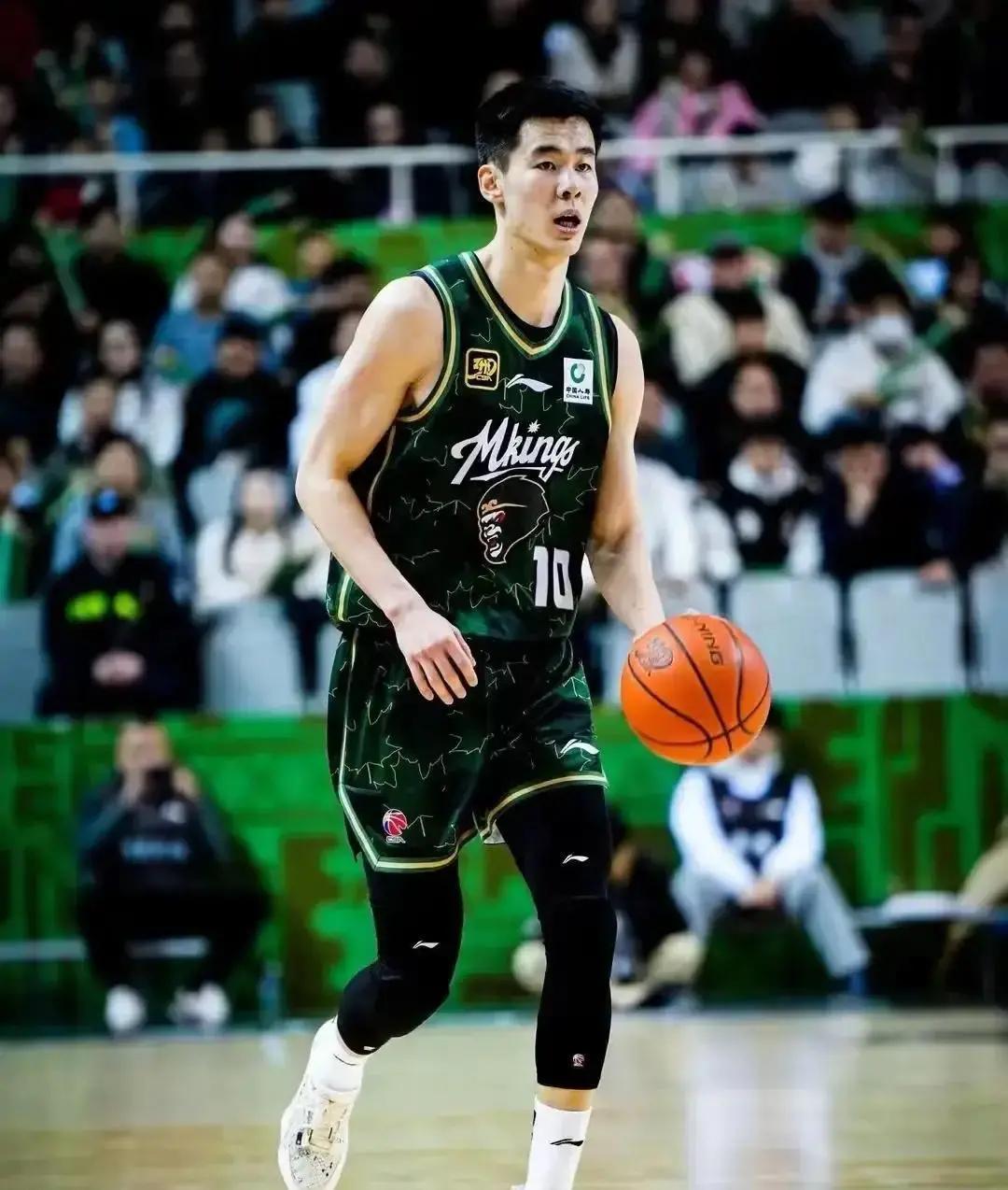 别再说CBA替补席没惊喜了。浙江这个二年级生，场均得分从7.1分飙到14.3分，