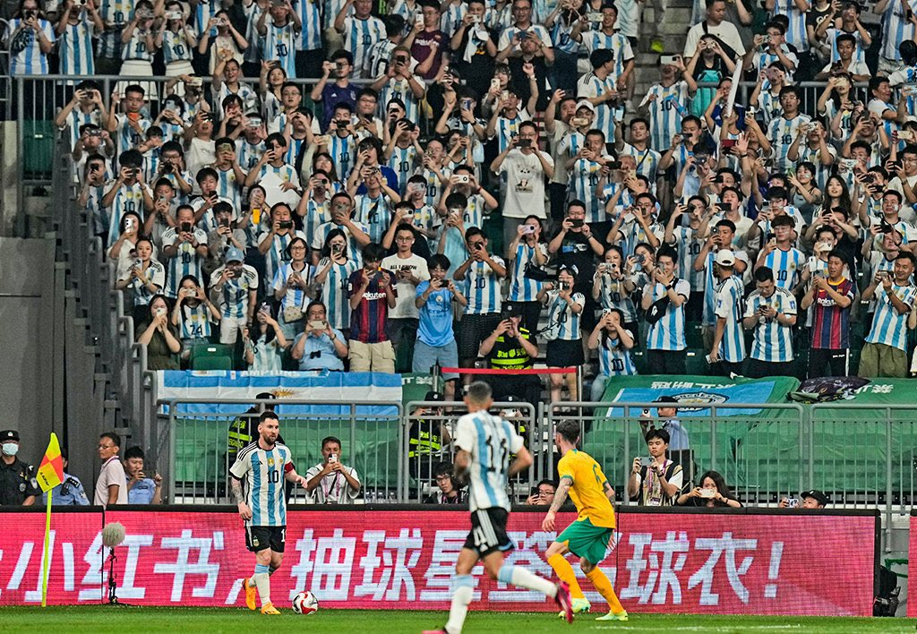 阿斯报：梅西拥有超35亿潜在球迷 《阿斯报》报道，当你的国家队无缘世界杯，甚至扩