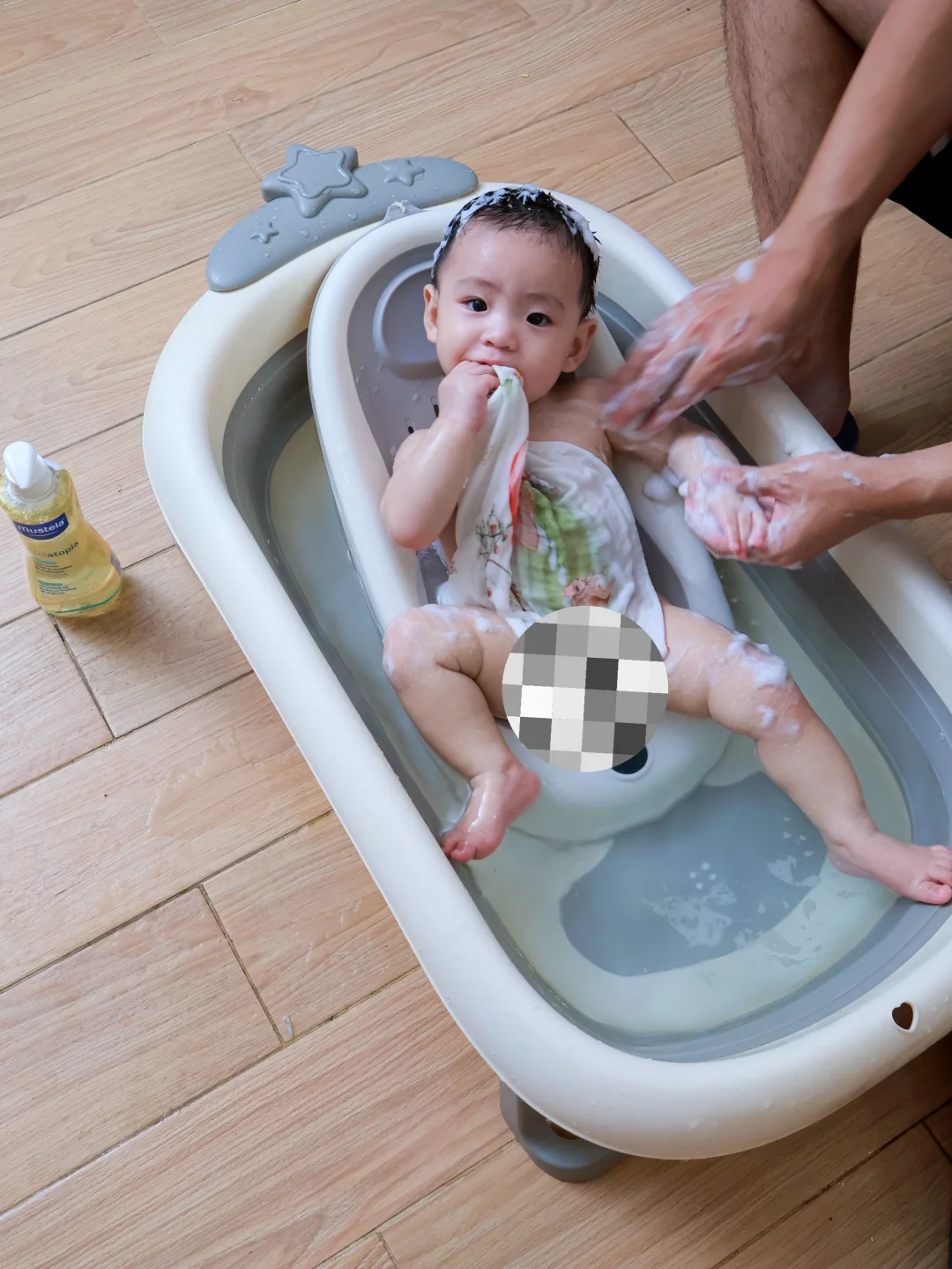我可太爱给宝宝洗澡了～～～