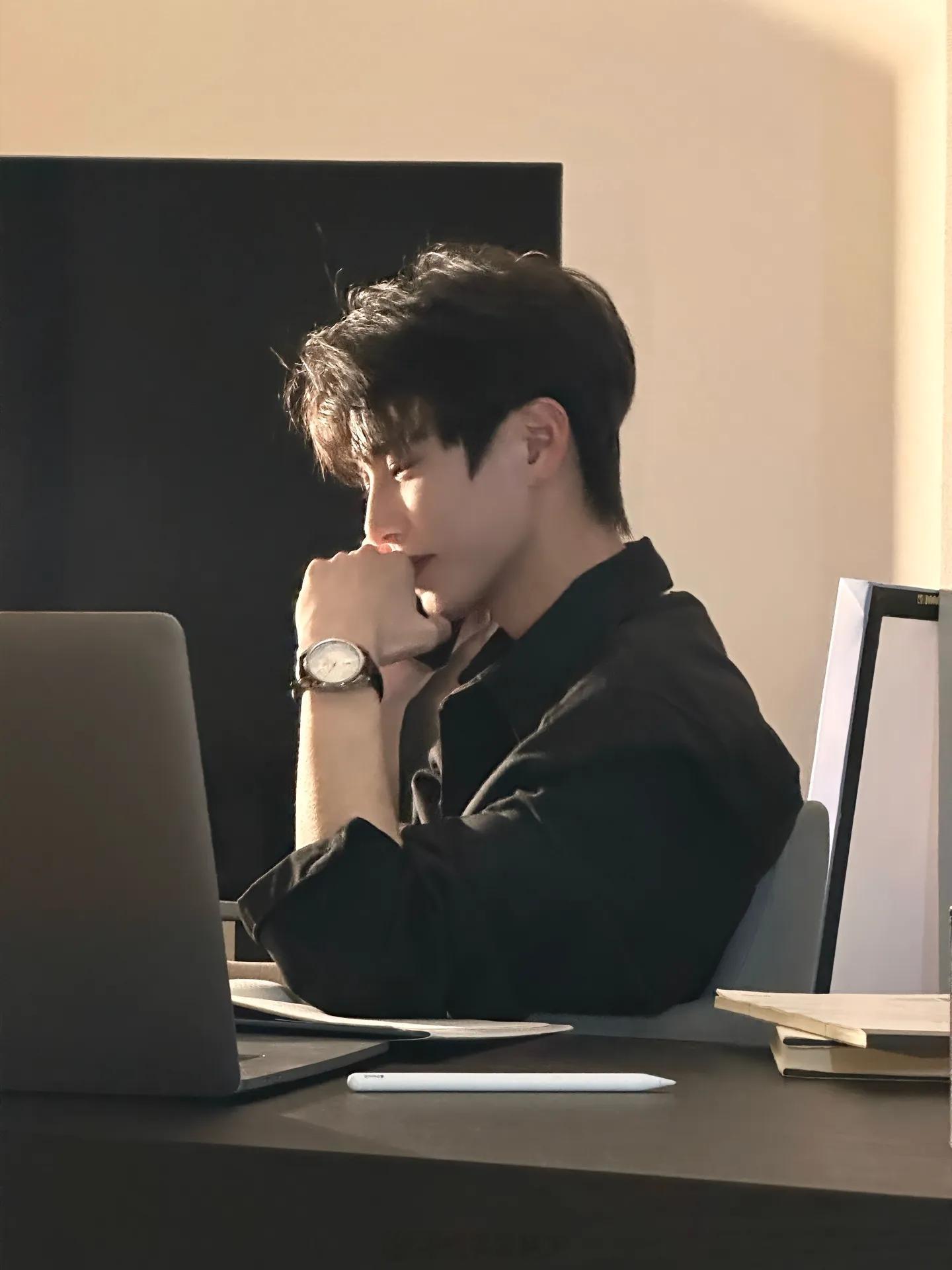 好喜欢这样有人夫感的男人[害羞] 